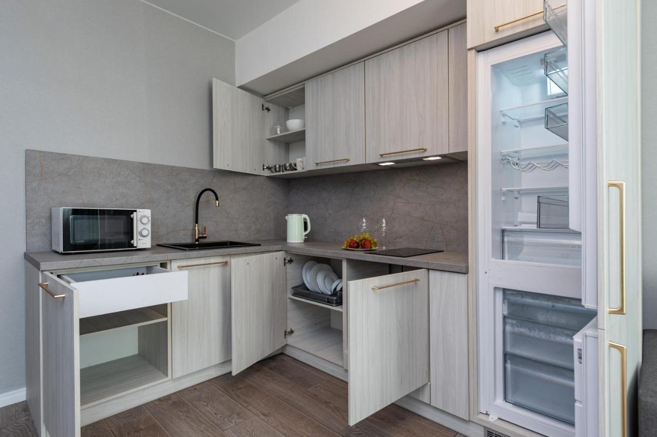 Квартира В Жк Лебединый, Ревуцкого 40 В, Метро Харьковская Позняки Kyiv Exterior photo