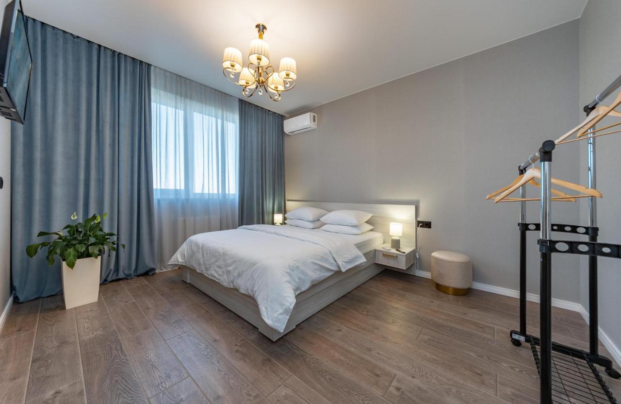 Квартира В Жк Лебединый, Ревуцкого 40 В, Метро Харьковская Позняки Kyiv Exterior photo