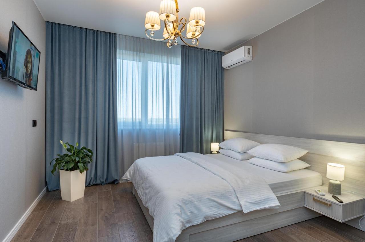 Квартира В Жк Лебединый, Ревуцкого 40 В, Метро Харьковская Позняки Kyiv Exterior photo